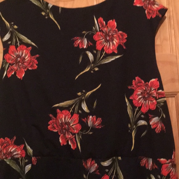 🌹🌹NEW Gorgeous Pretty floral black dress - Picture 4 of 6